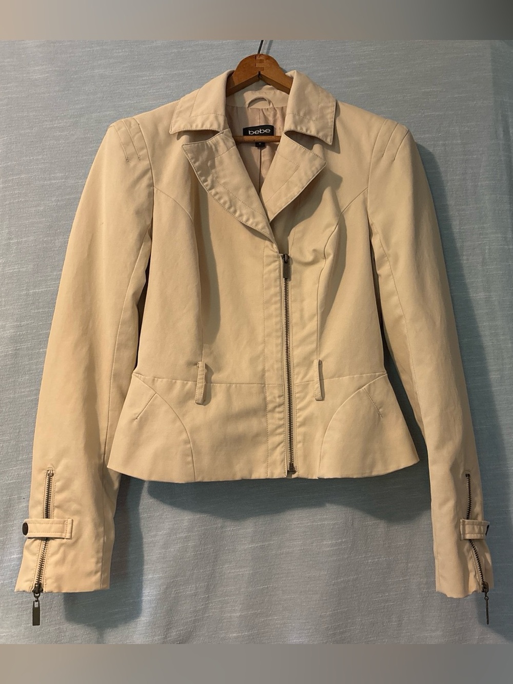 Bebe Vintage Jacket Asymmetrical Zipper Long Sleeve Lined Beige Women’s Sz M